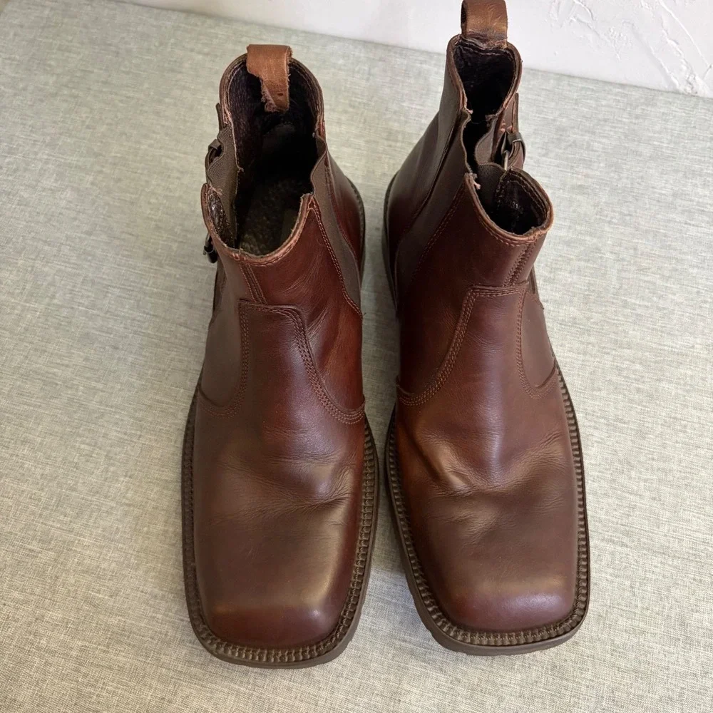 Kenneth Cole Reaction Boots Mens 7.5 Brown Leather Square Toe Buckle Y2K Chelsea